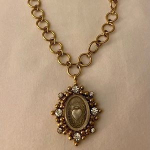 VSA - The Betty necklace with oval bespoke charm.